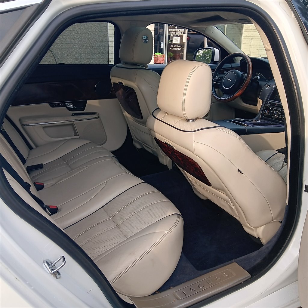 2011 Jaguar XJL photo