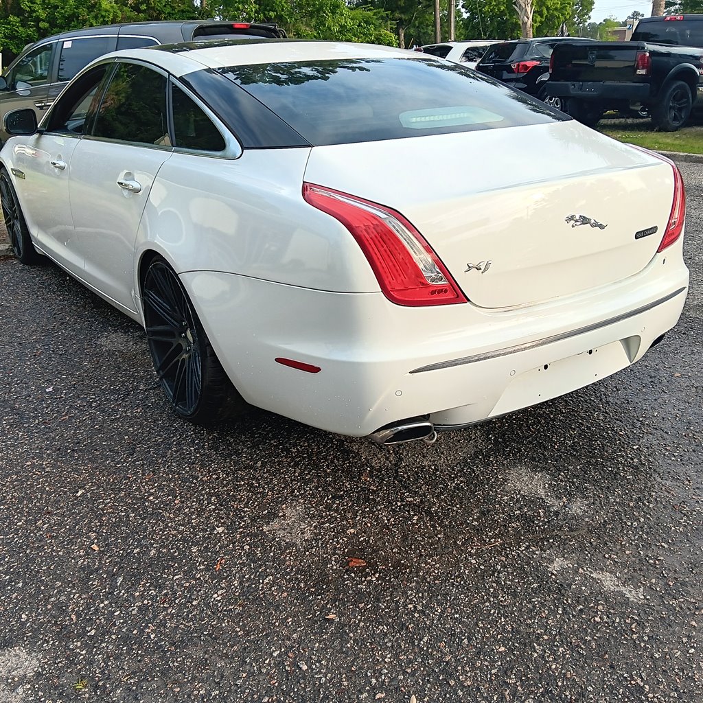 2011 Jaguar XJL photo