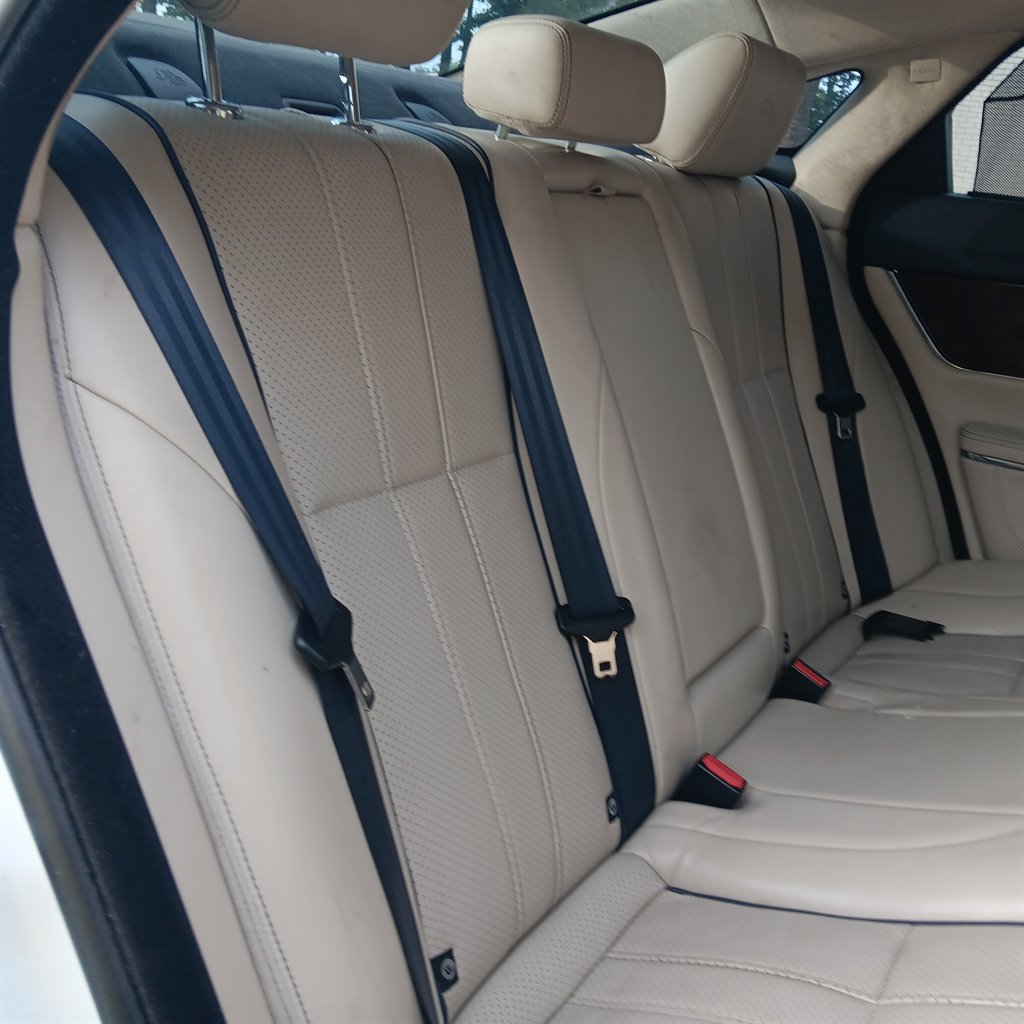 2011 Jaguar XJL photo