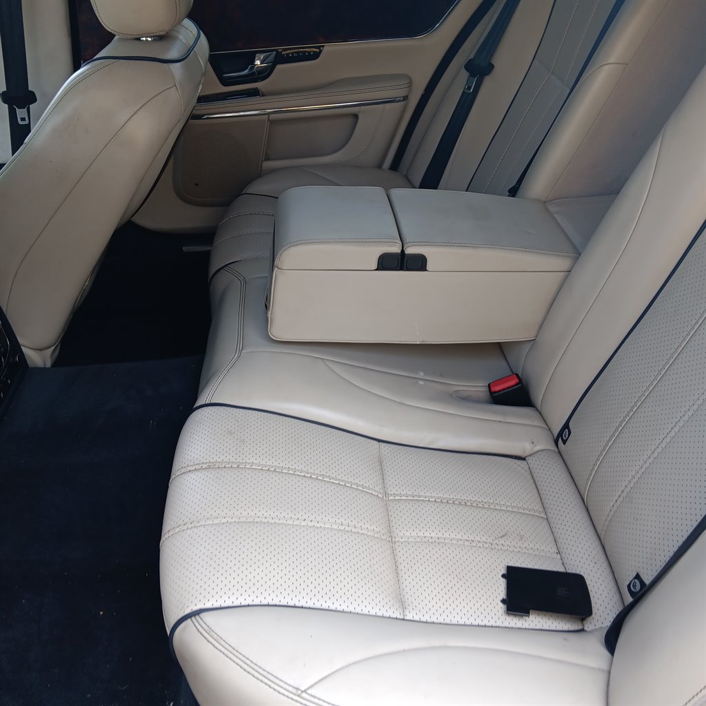 2011 Jaguar XJL photo