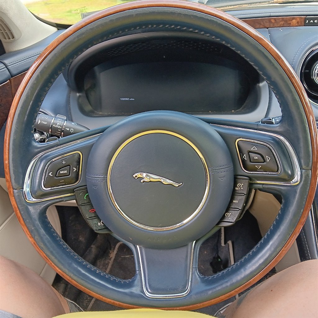 2011 Jaguar XJL photo