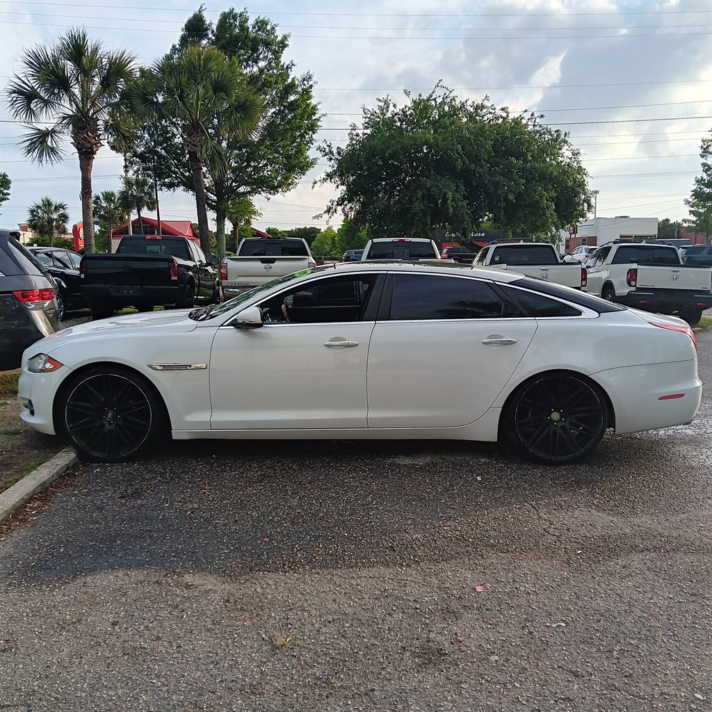 2011 Jaguar XJL photo
