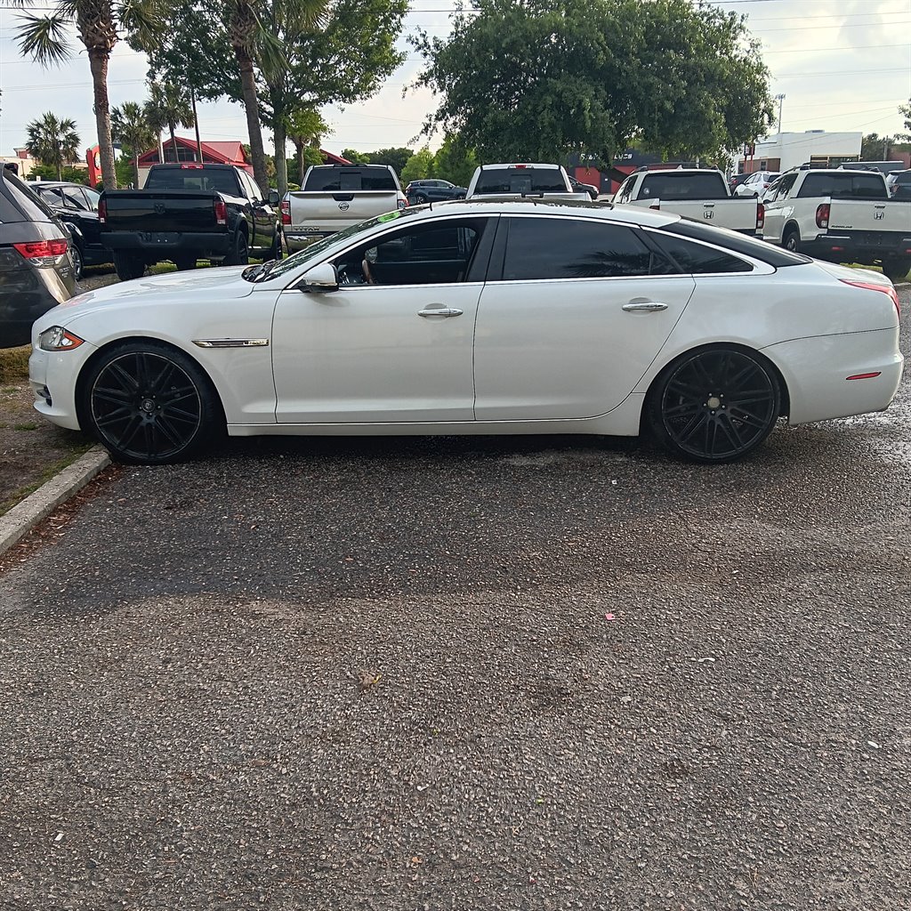 2011 Jaguar XJL photo