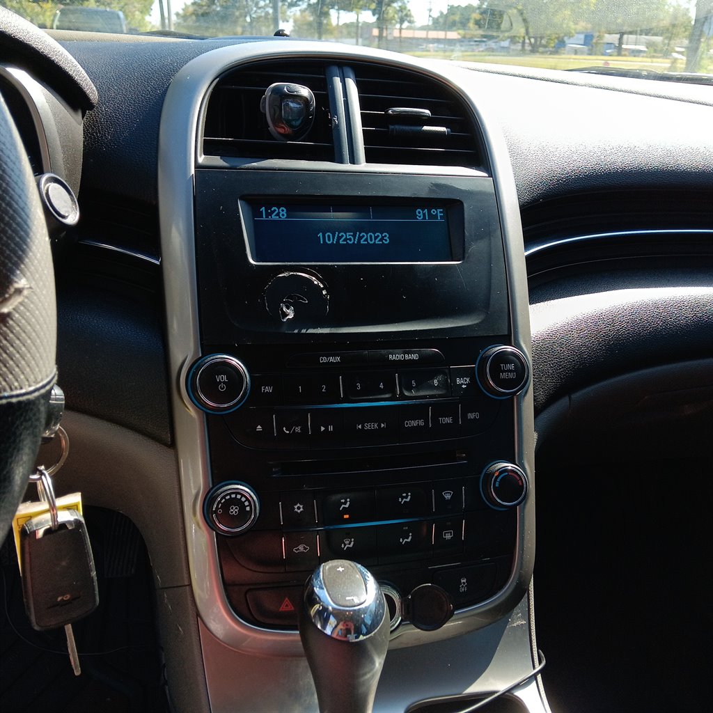 2014 Chevrolet Malibu LS photo