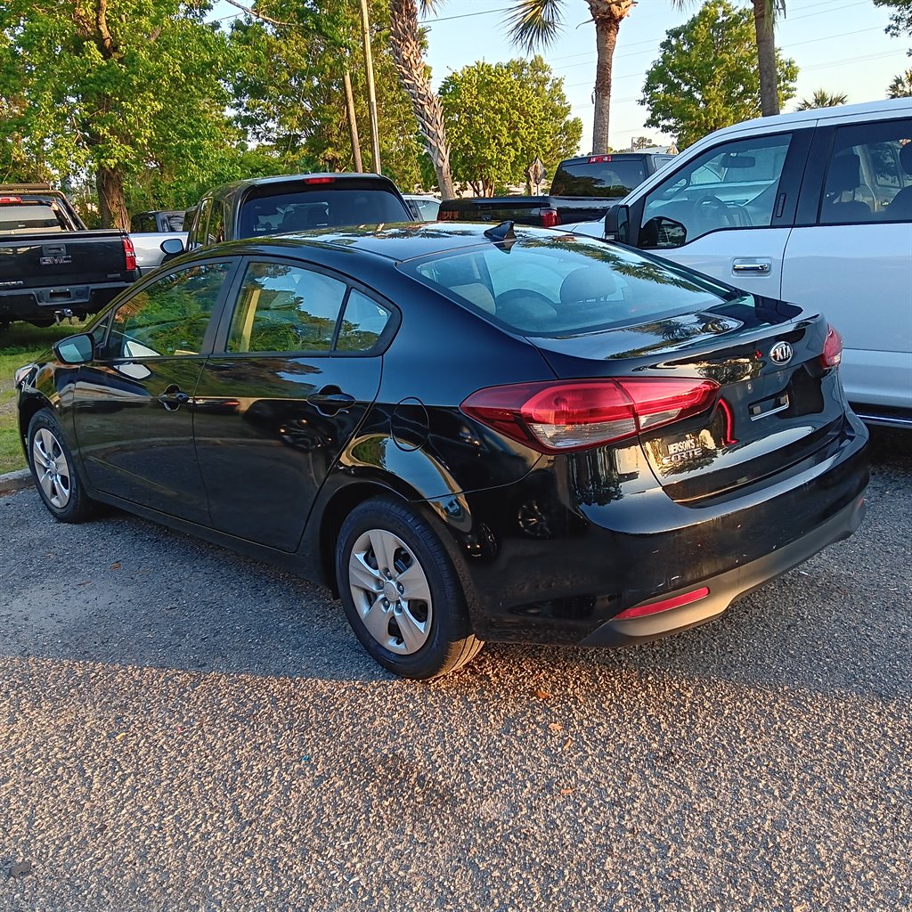 2018 Kia Forte - $9,900