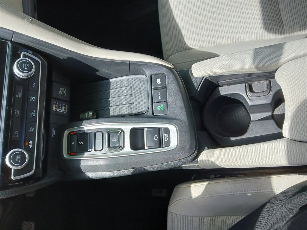 2019 Honda Insight EX photo