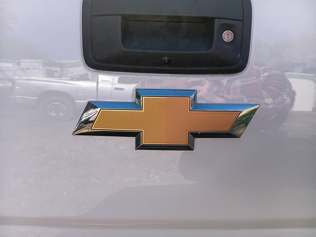 2019 Chevrolet Colorado - $17,900