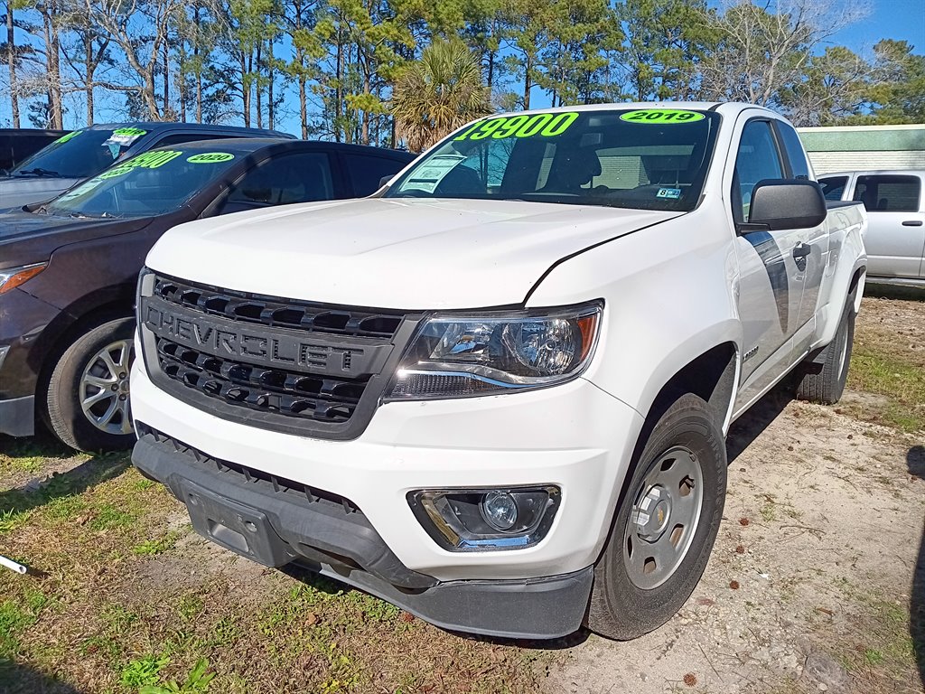2019 Chevrolet Colorado - $17,900