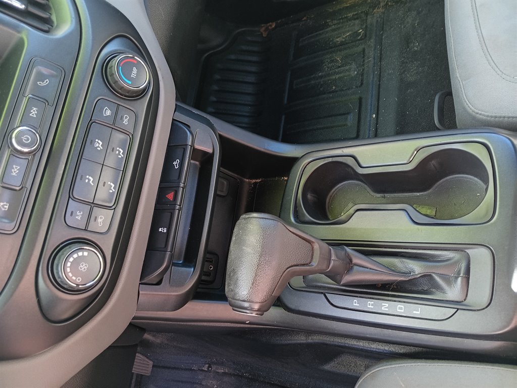 2019 Chevrolet Colorado - $17,900