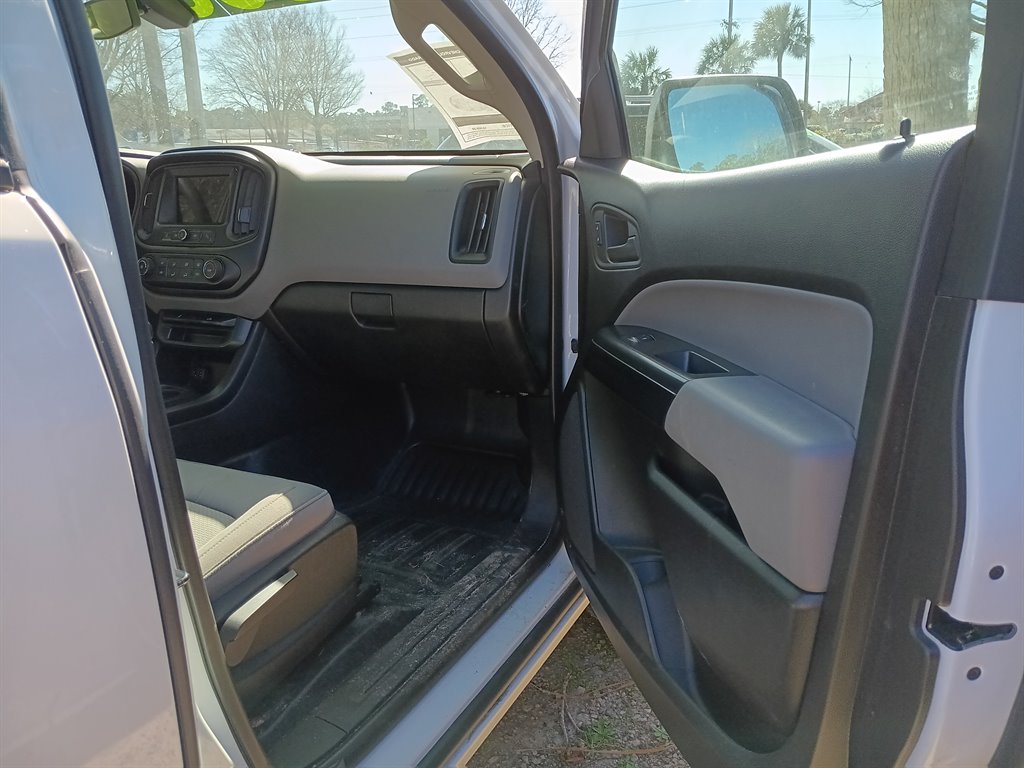 2019 Chevrolet Colorado - $17,900