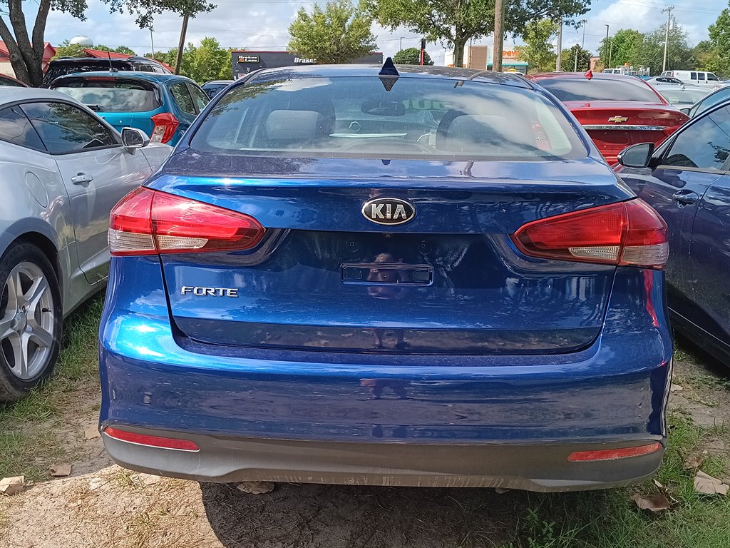 2018 Kia Forte - $10,900