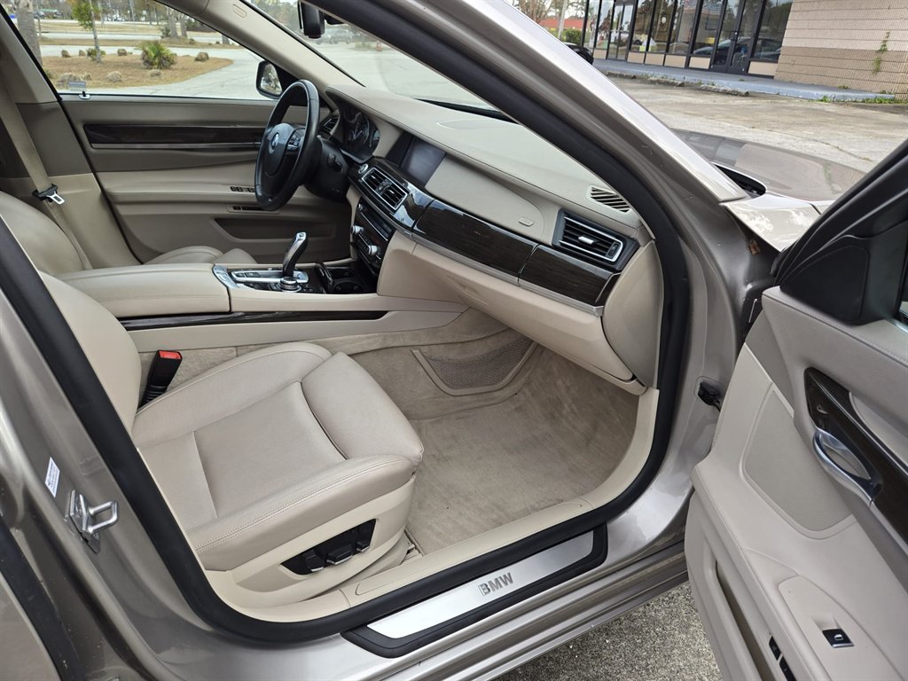 2011 BMW 750xi - $6,900