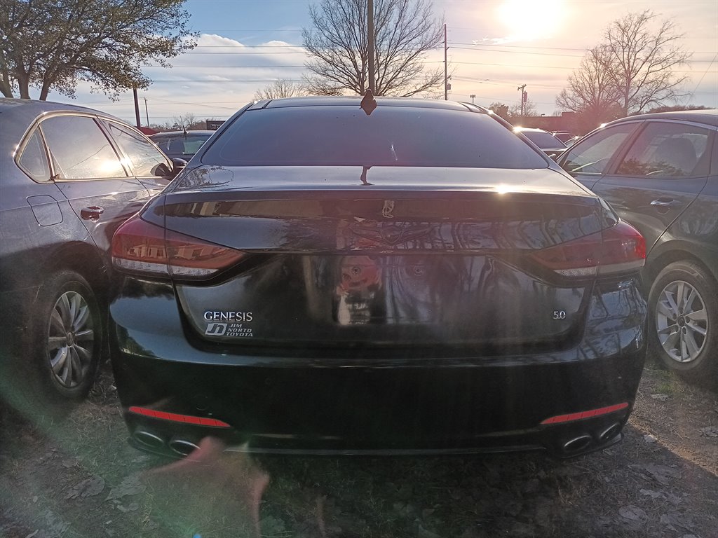 2015 Hyundai Genesis - $14,900