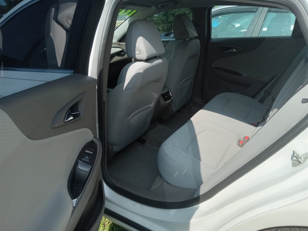 2016 Chevrolet Malibu LT photo