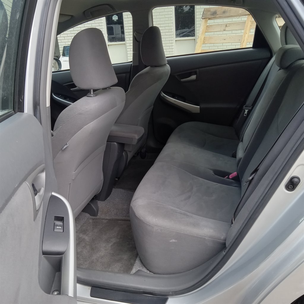 2010 Toyota Prius - $7,900