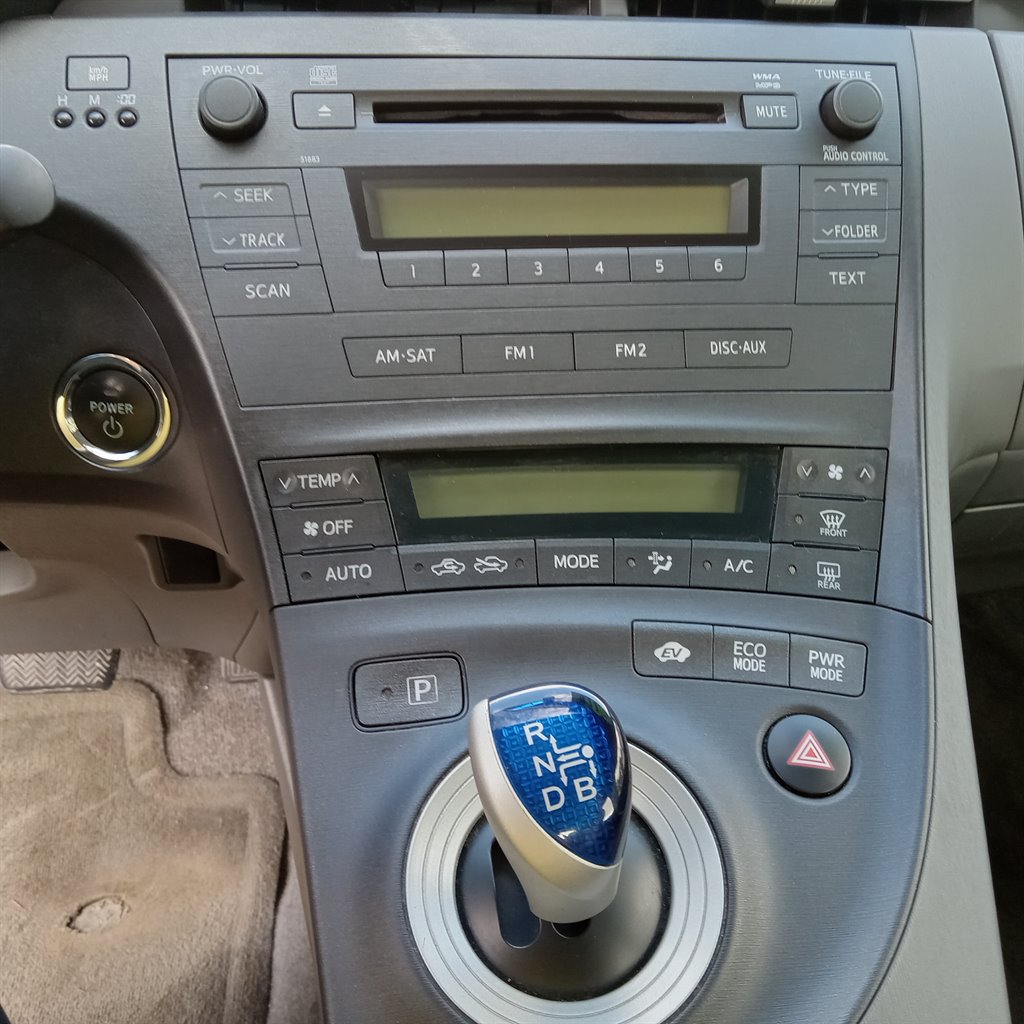 2010 Toyota Prius - $7,900