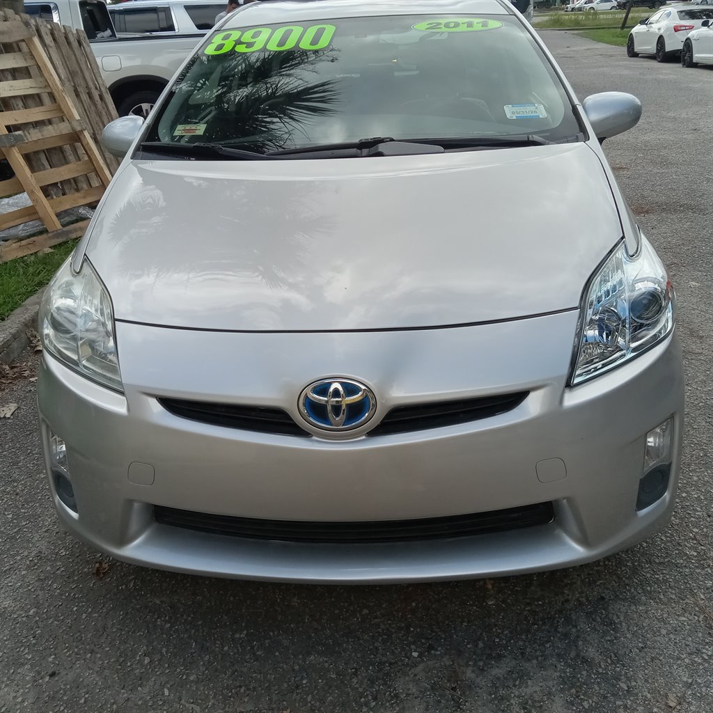 2010 Toyota Prius - $7,900