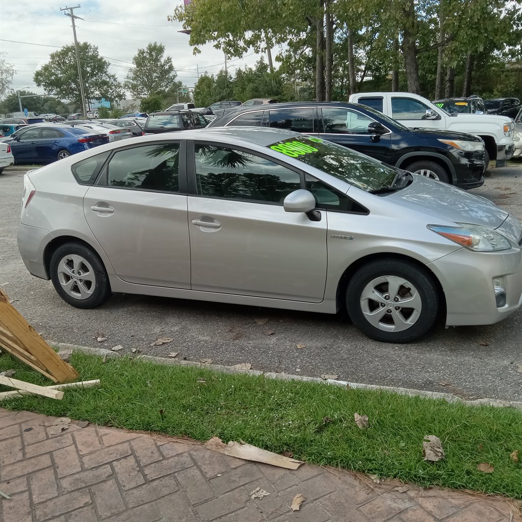 2010 Toyota Prius - $7,900