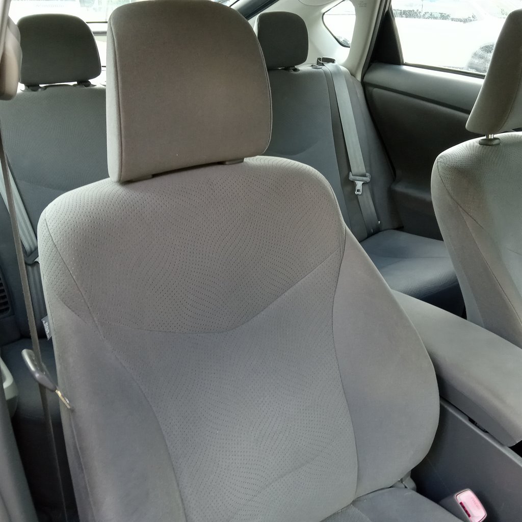 2010 Toyota Prius - $7,900