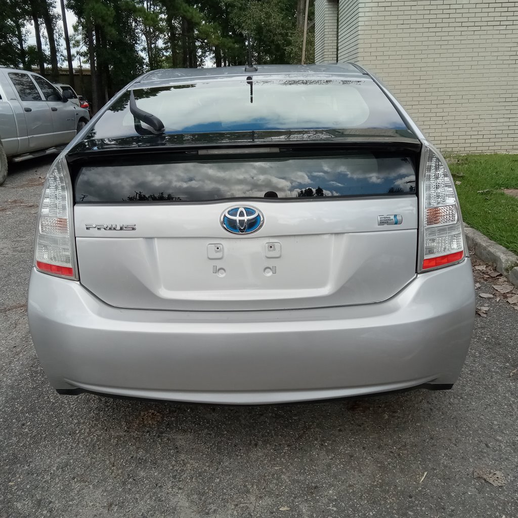 2010 Toyota Prius - $7,900