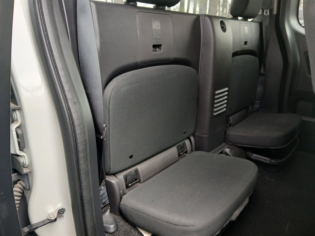 2022 Nissan Frontier S photo