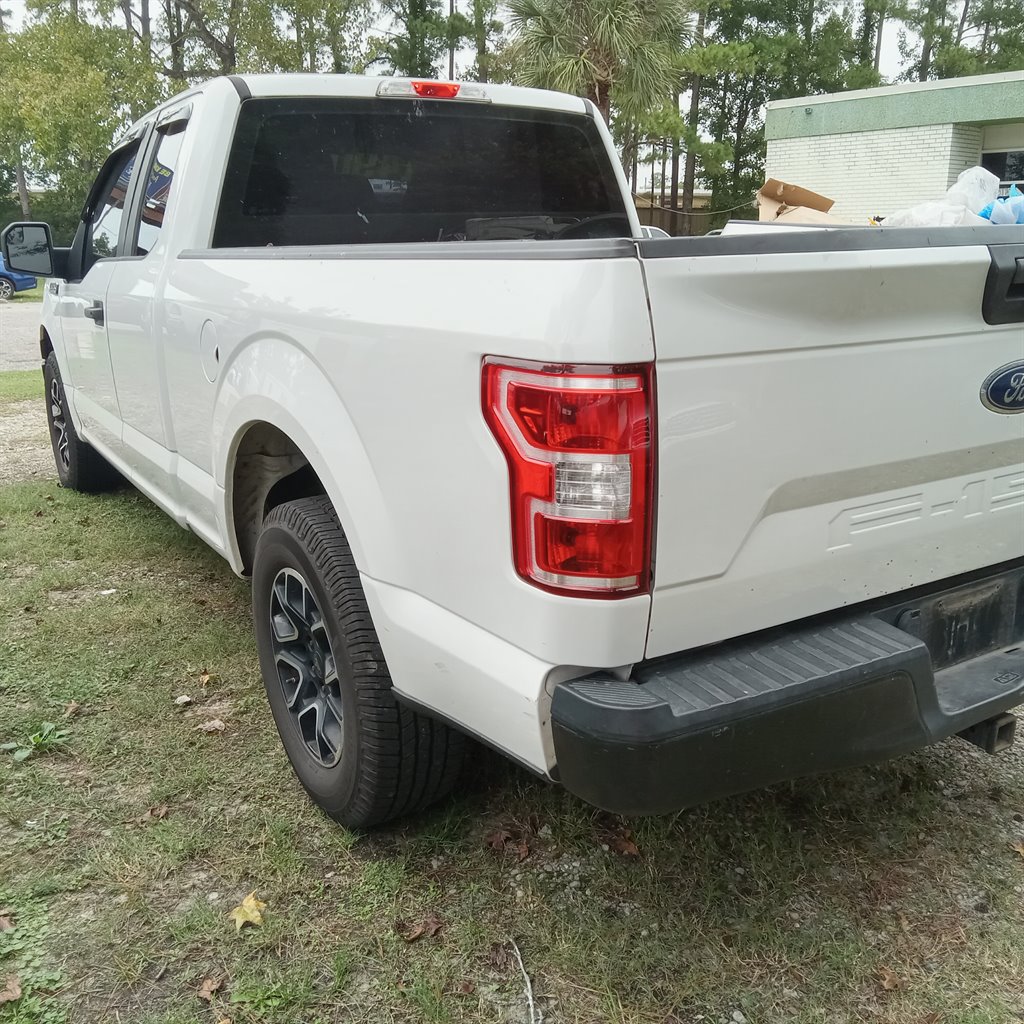 2018 Ford F150 Lariat photo