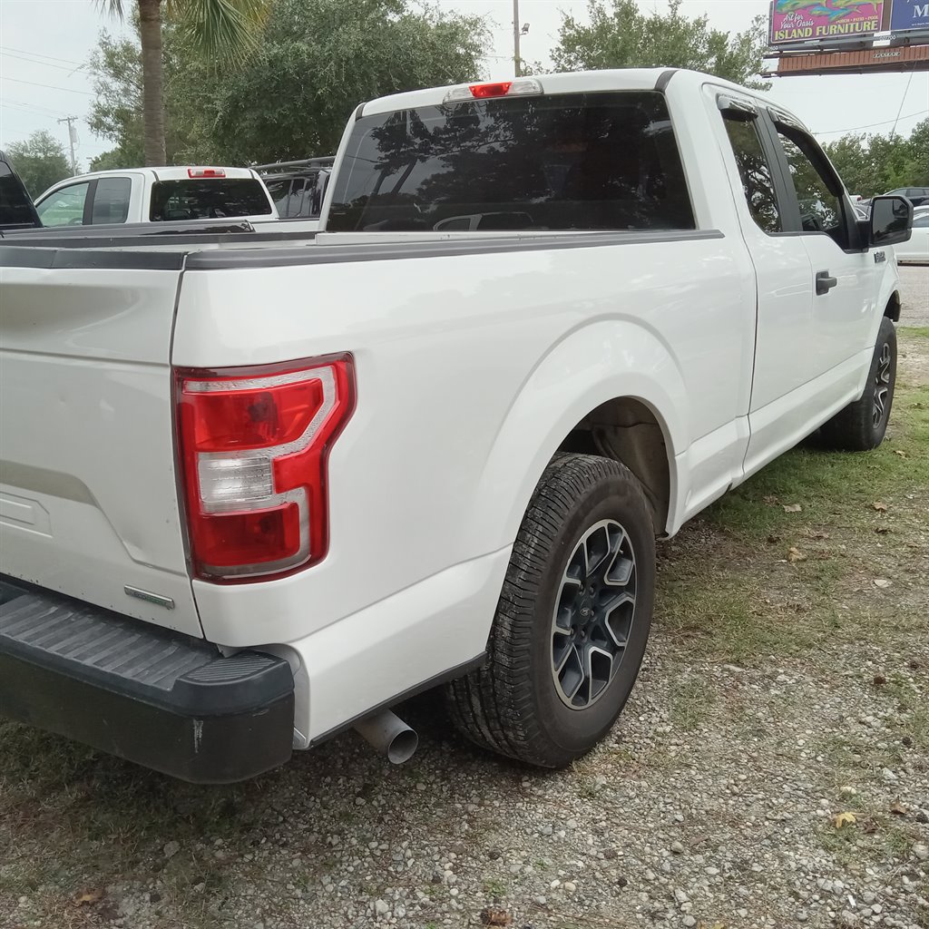 2018 Ford F150 Lariat photo