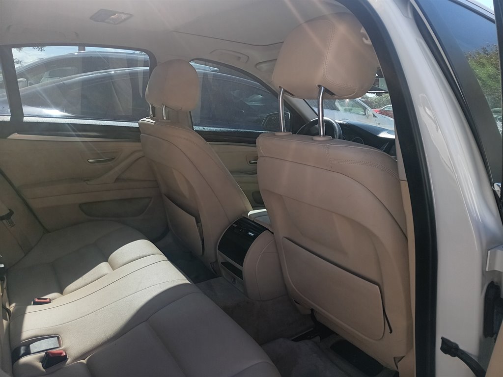 2015 BMW 528i - $8,990