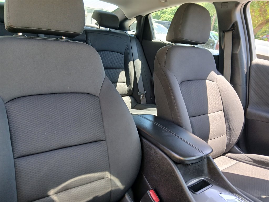 2020 Chevrolet Malibu LT photo