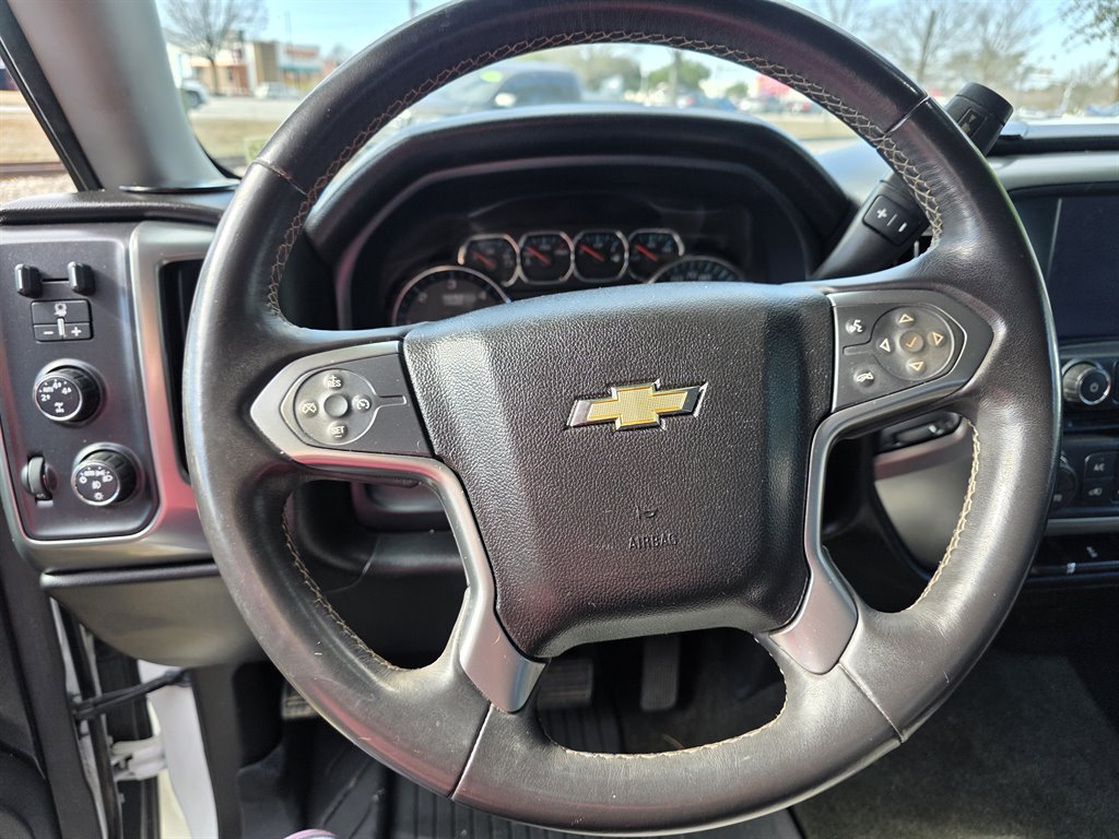 2016 Chevrolet Silverado 1500 - $18,900