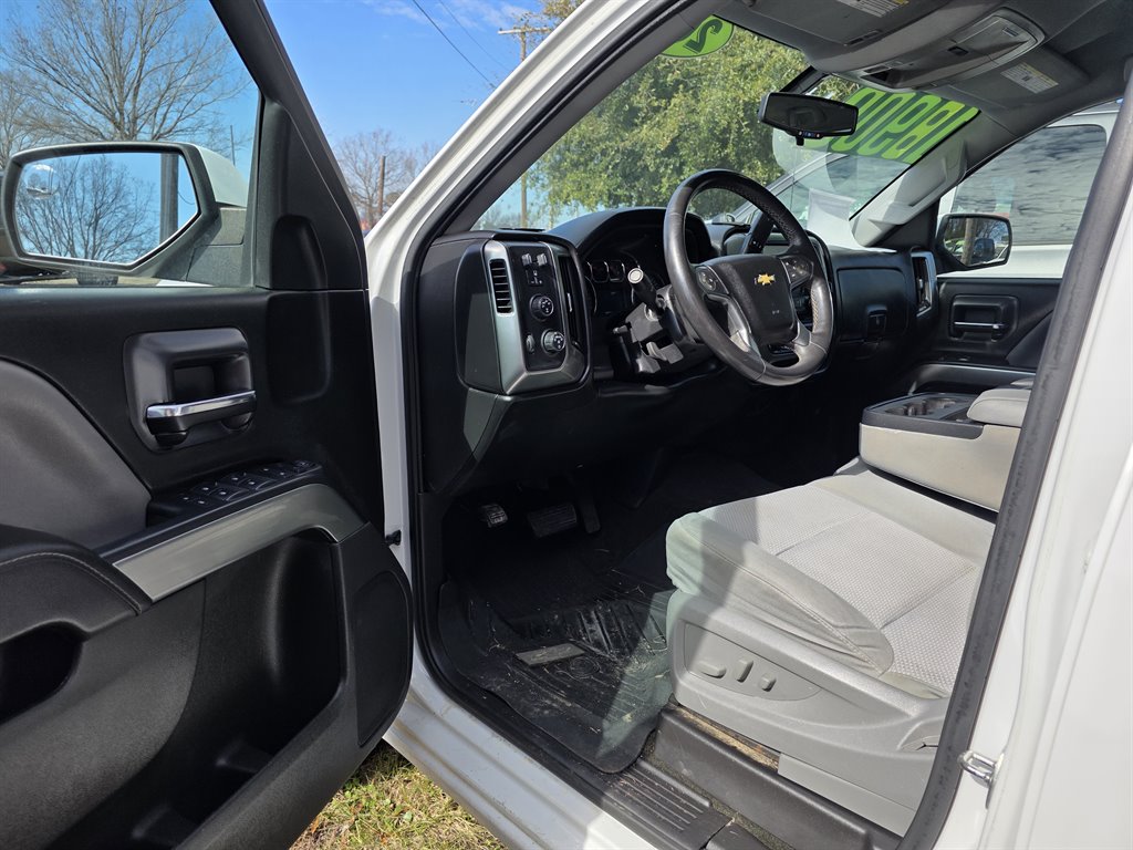 2016 Chevrolet Silverado 1500 - $18,900