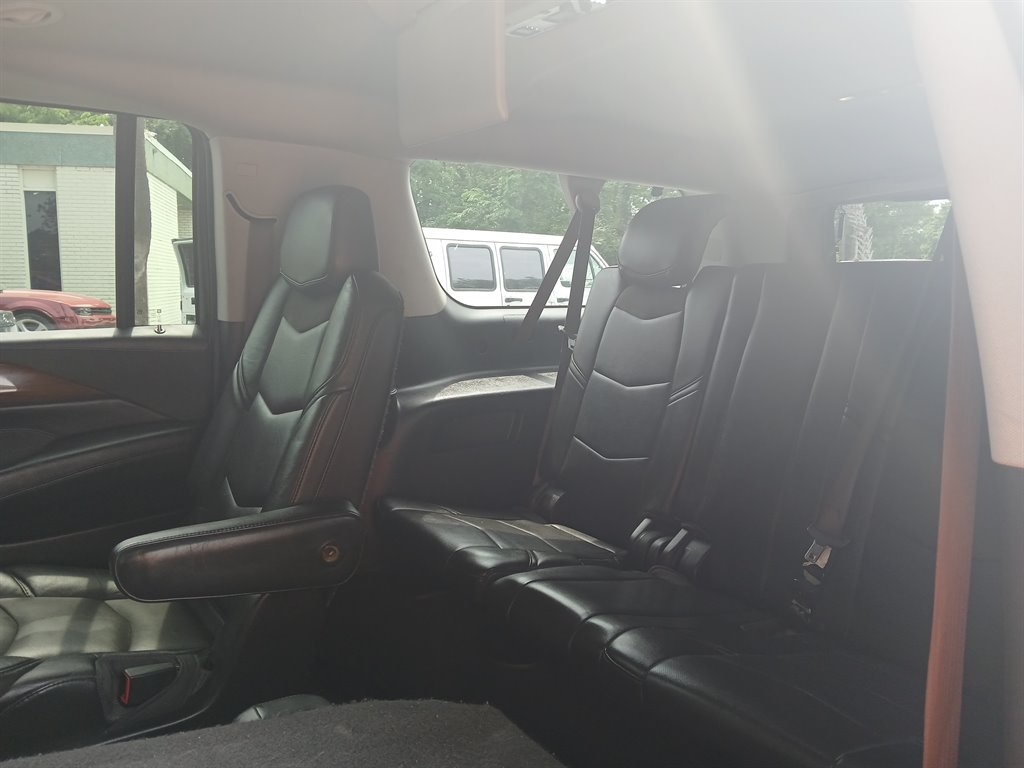 2016 Cadillac Escalade ESV Luxury photo