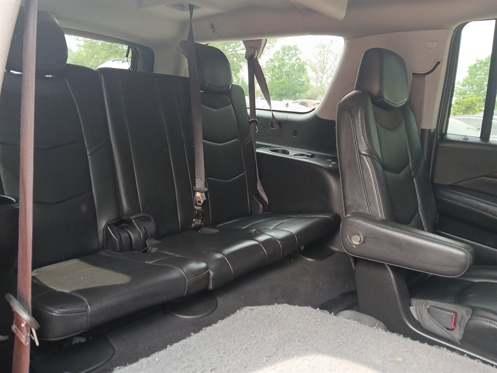 2016 Cadillac Escalade ESV Luxury photo