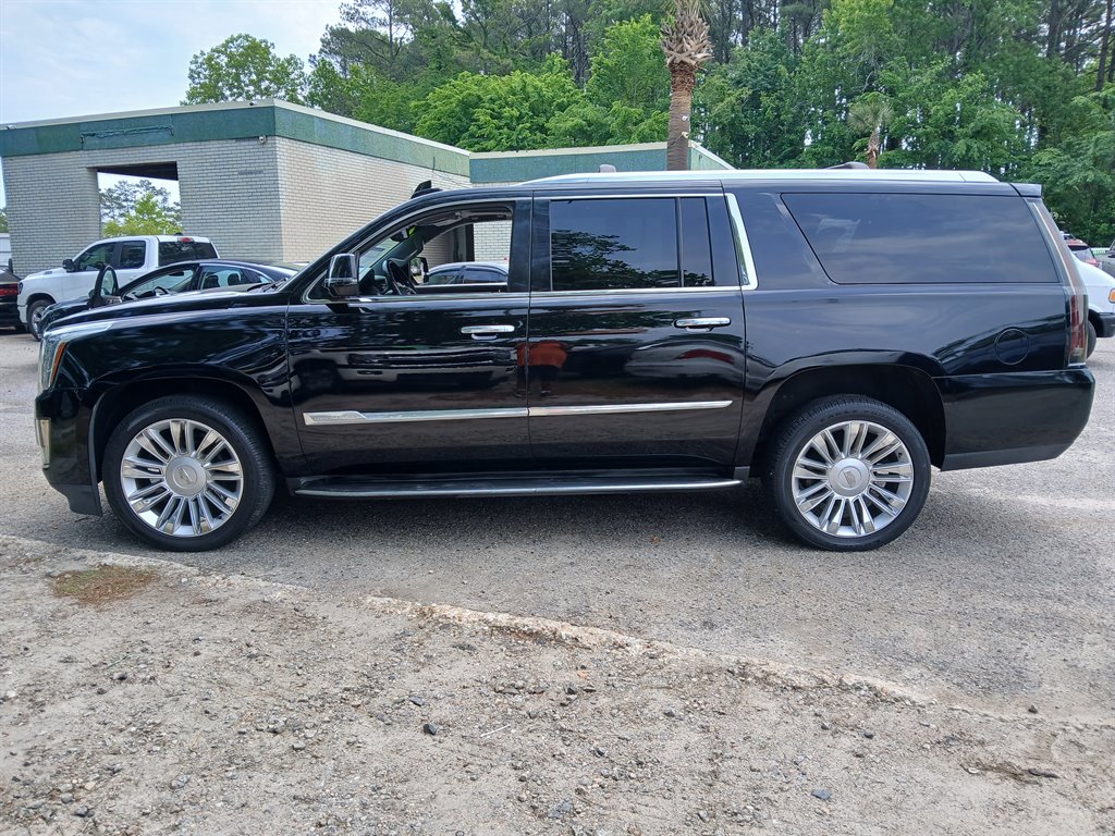 2016 Cadillac Escalade ESV Luxury photo