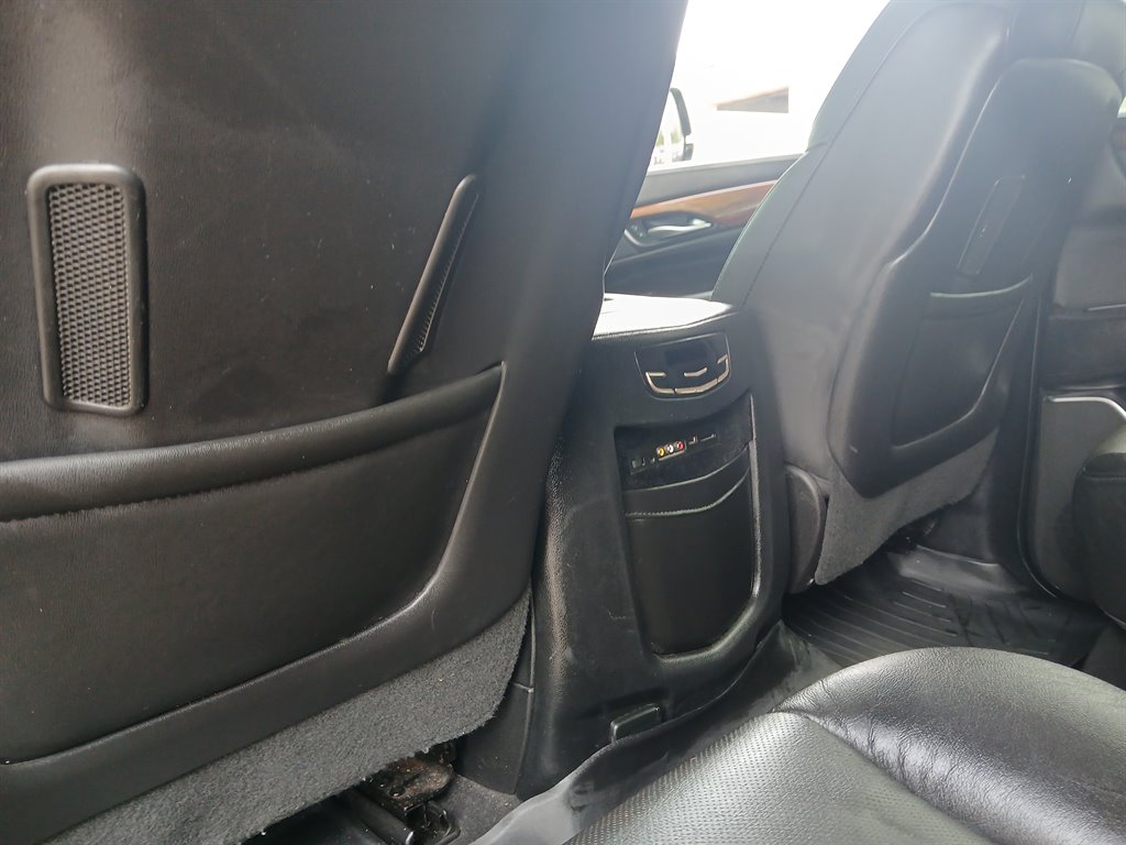 2016 Cadillac Escalade ESV Luxury photo