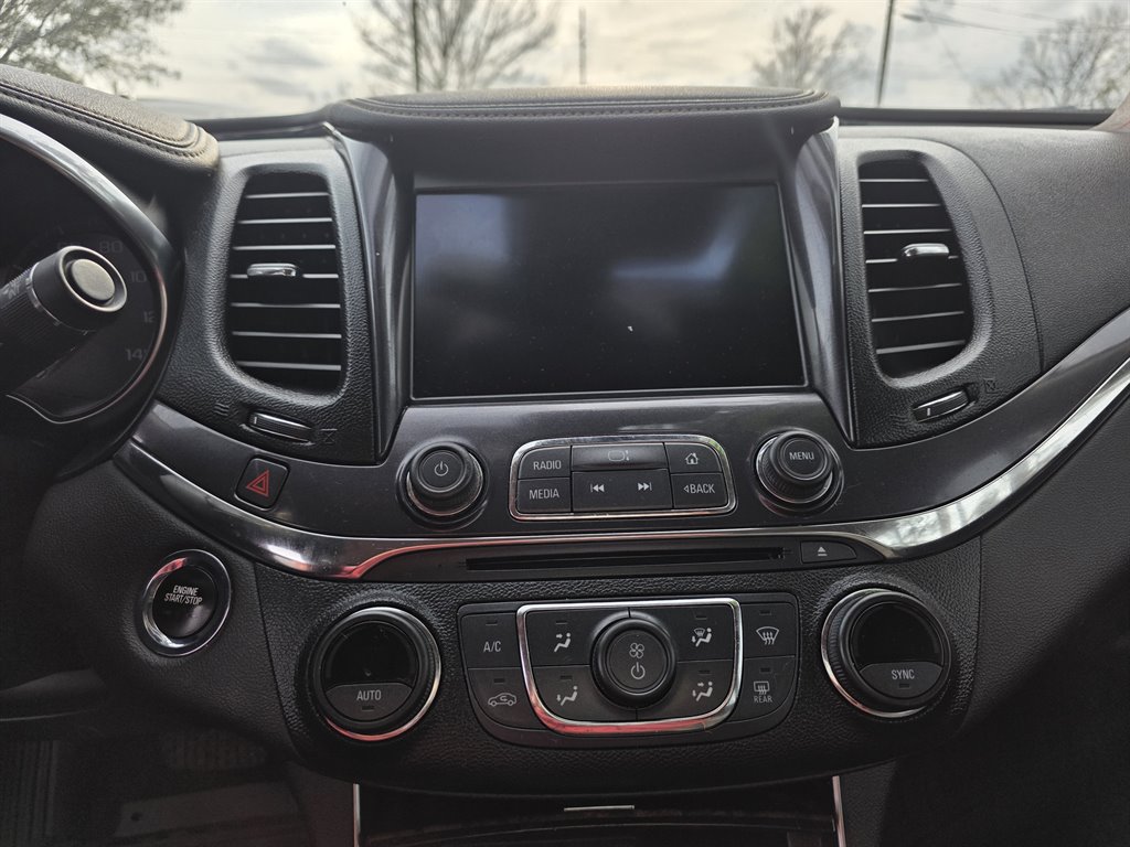 2015 Chevrolet Impala - $9,900