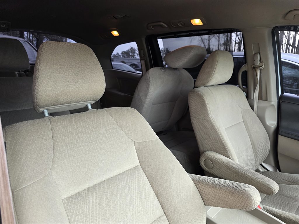 2015 Honda Odyssey - $7,900