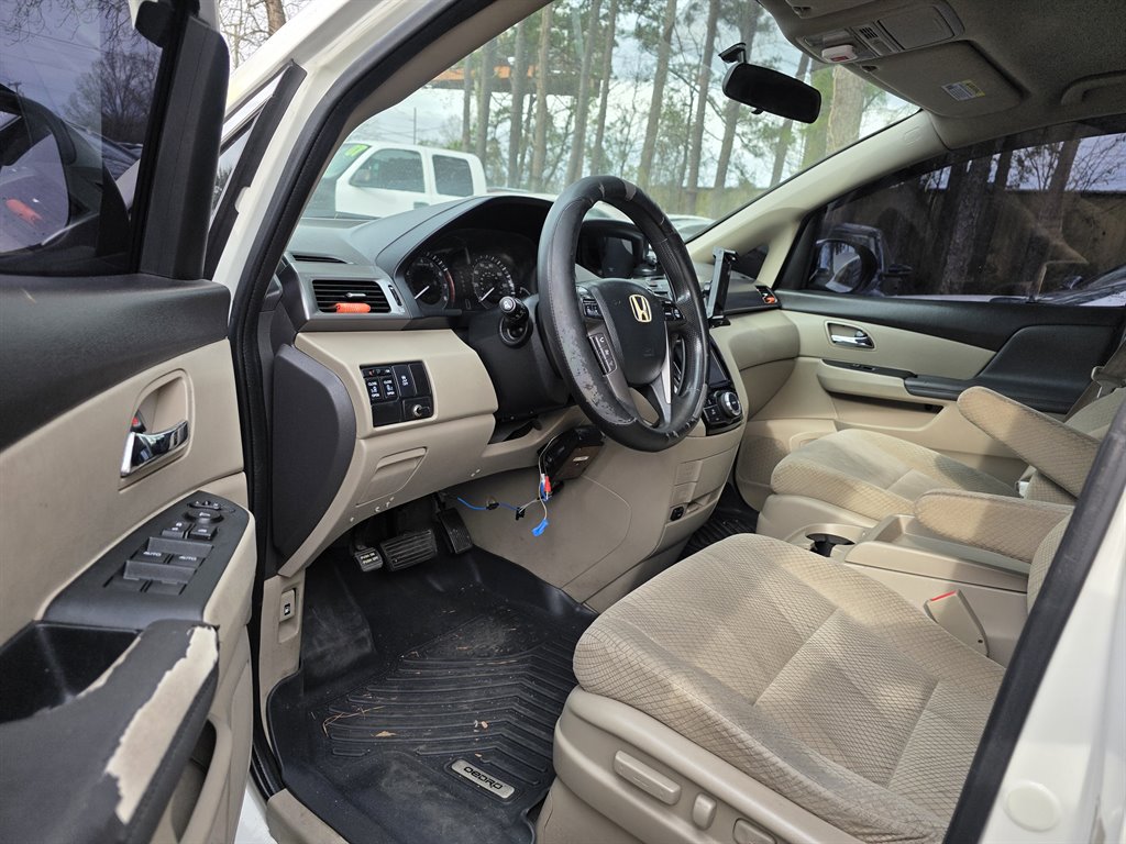 2015 Honda Odyssey - $7,900