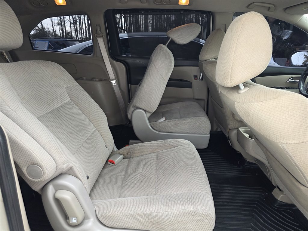 2015 Honda Odyssey - $7,900