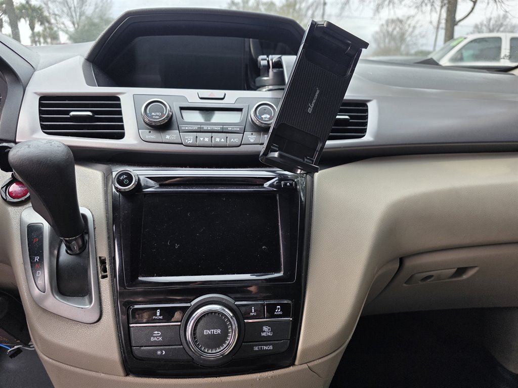 2015 Honda Odyssey - $7,900