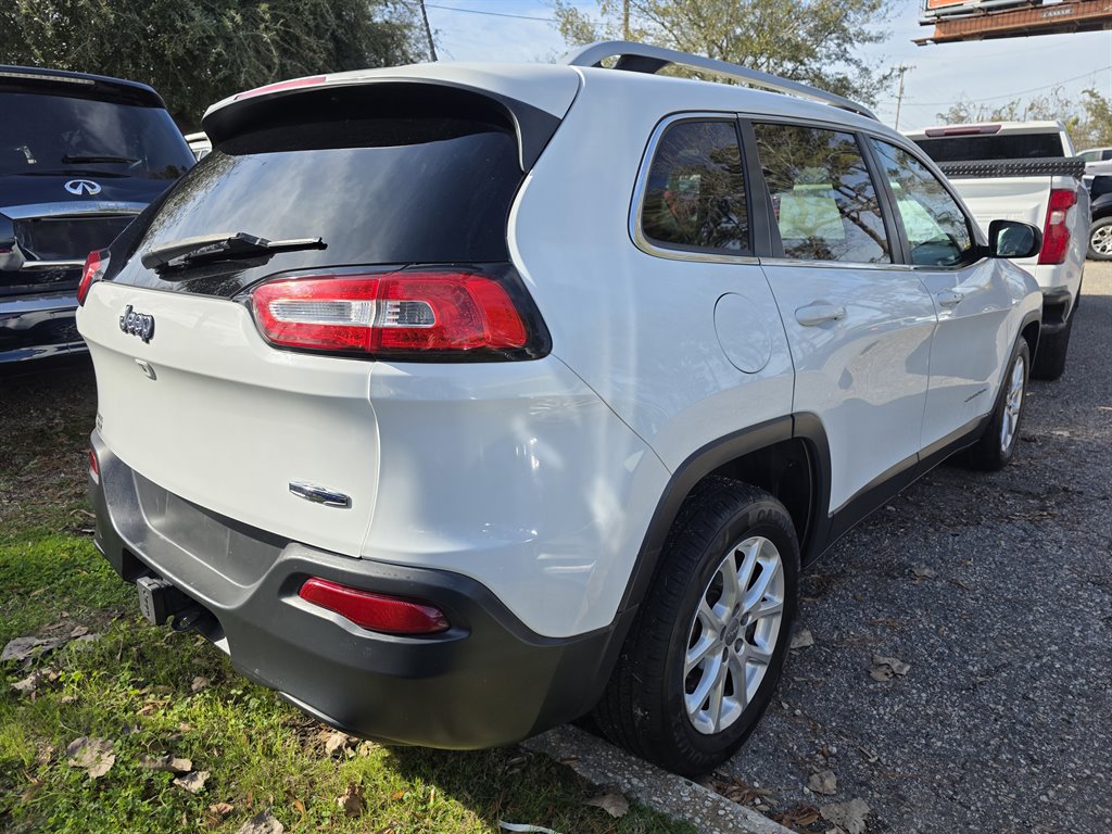 2016 Jeep Cherokee - $5,900