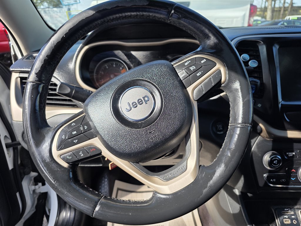 2016 Jeep Cherokee - $5,900
