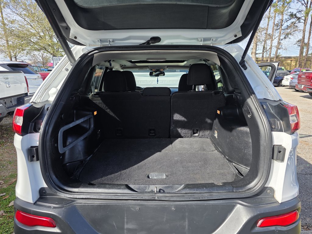 2016 Jeep Cherokee - $5,900