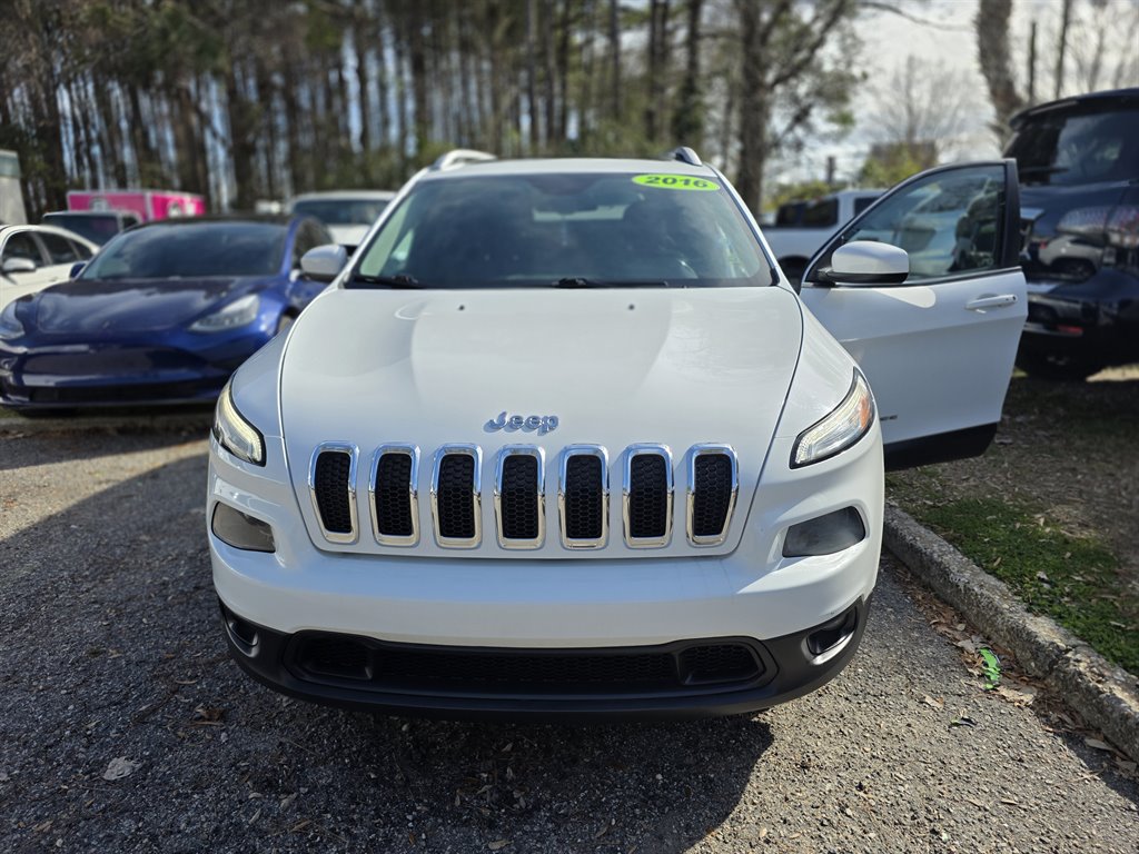 2016 Jeep Cherokee - $5,900