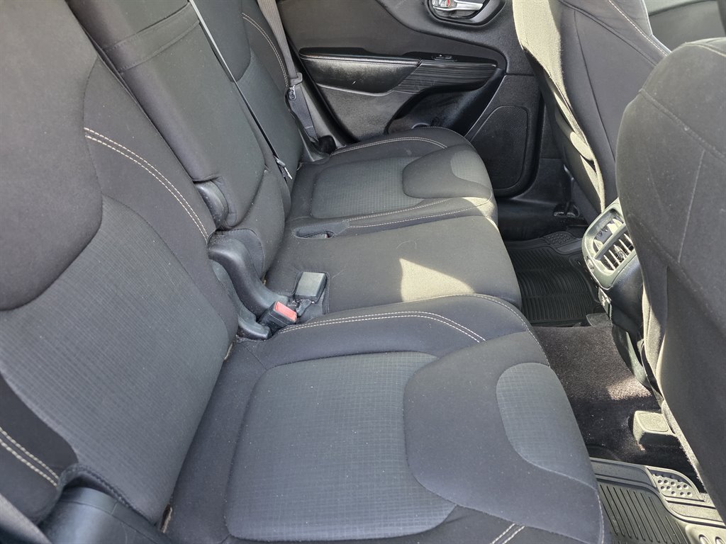 2016 Jeep Cherokee - $5,900