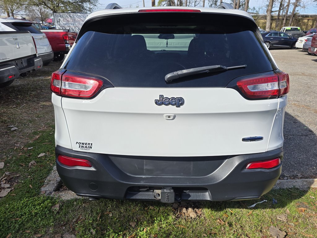 2016 Jeep Cherokee - $5,900