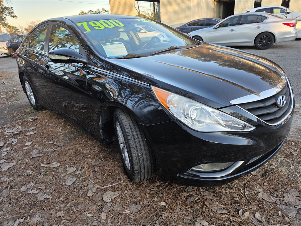 2014 Hyundai Sonata - $7,900