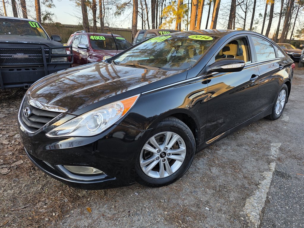 2014 Hyundai Sonata - $7,900