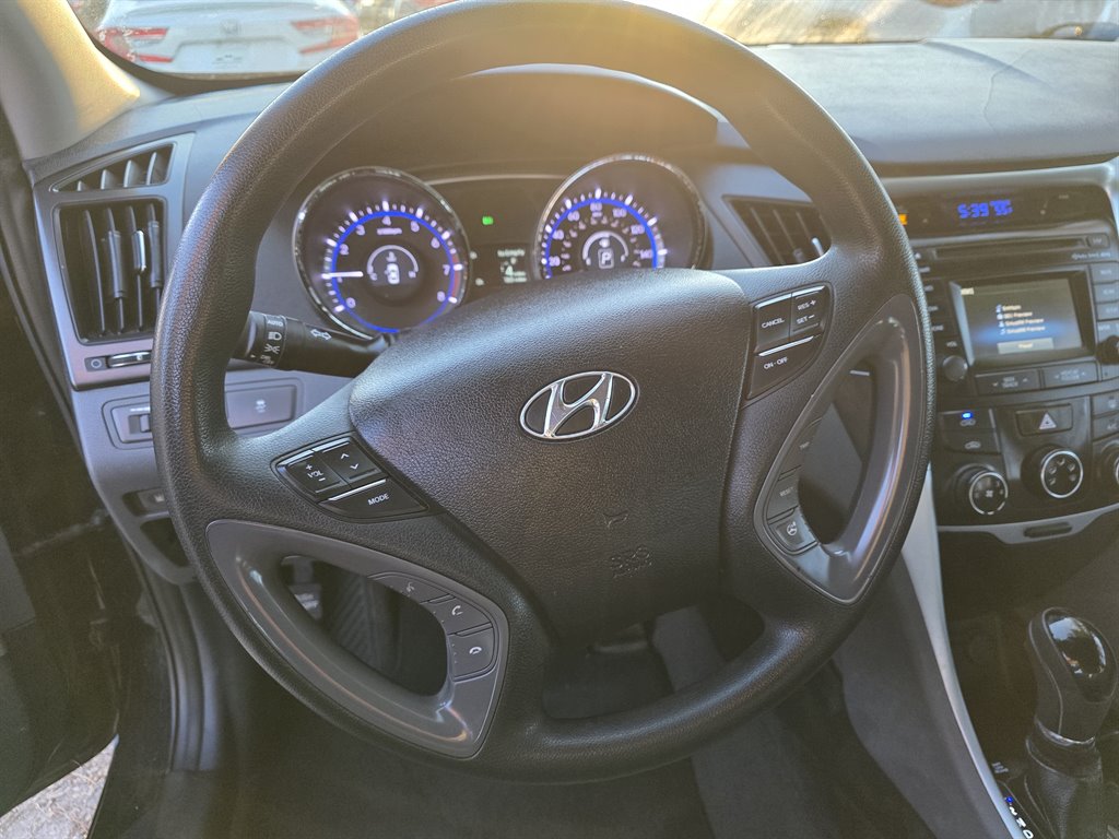 2014 Hyundai Sonata - $7,900