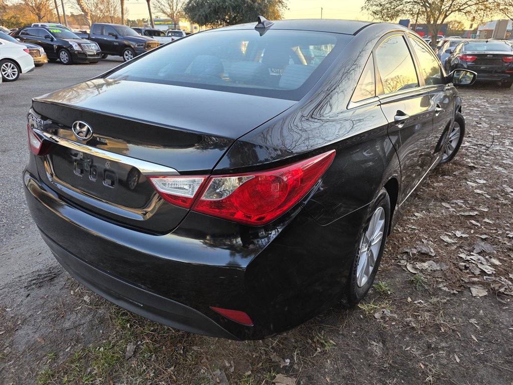 2014 Hyundai Sonata - $7,900